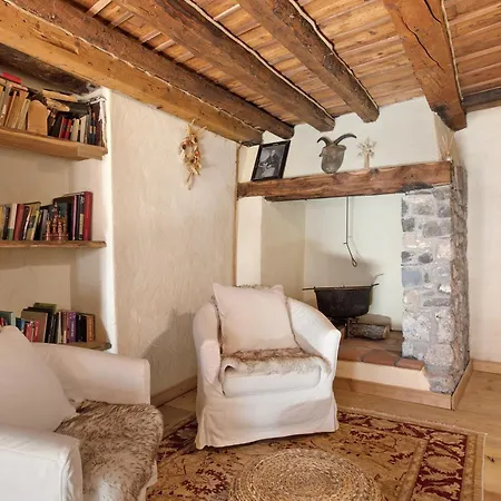 La Taverna Dei Due Gufi Apartment *